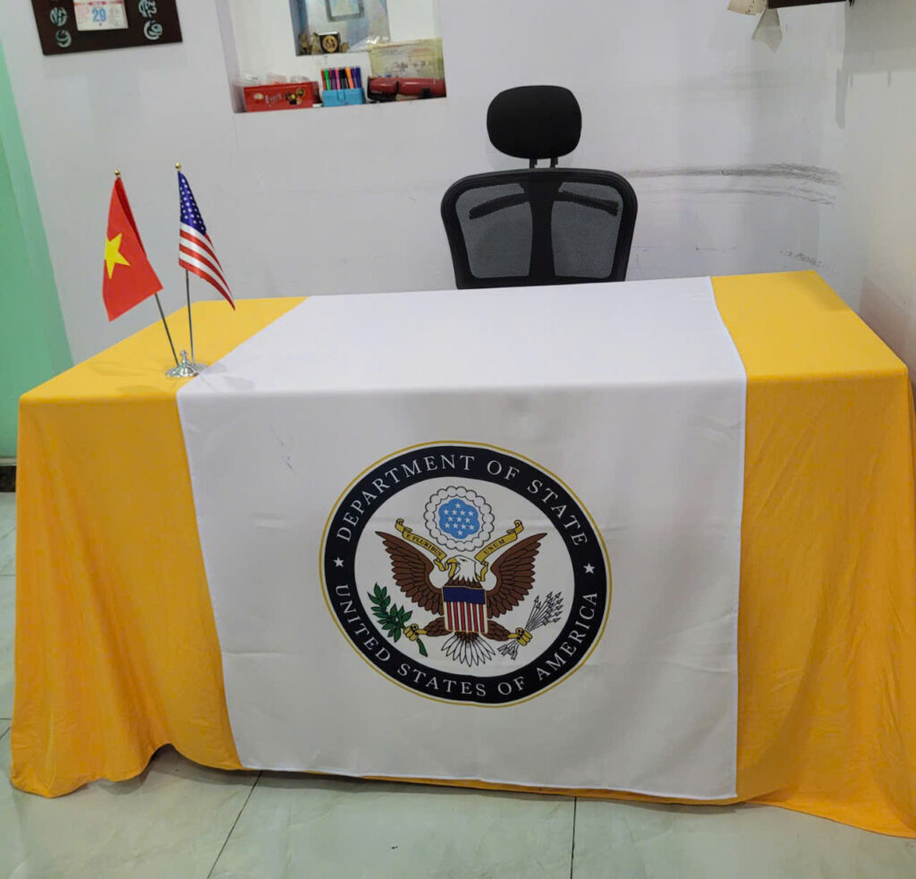 KHĂN TRẢI BÀN HỘI NGHỊ HỘI THẢO - MẪU 5