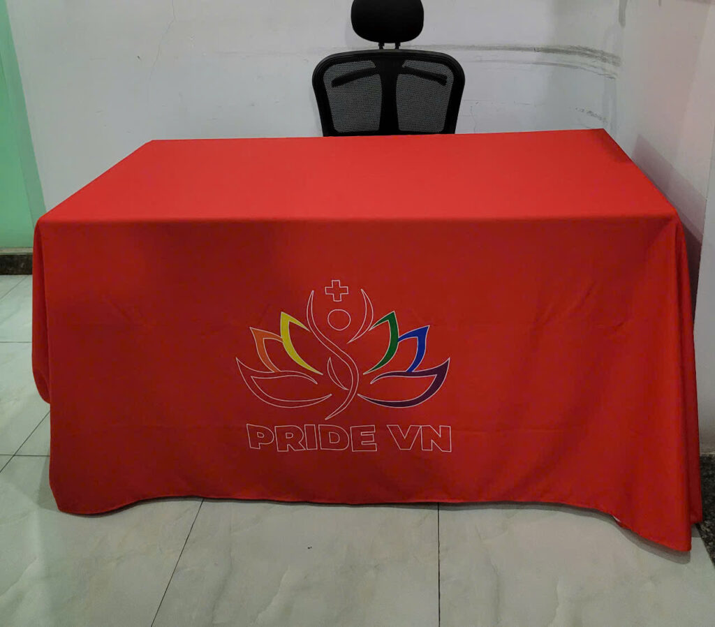 KHĂN TRẢI BÀN SỰ KIỆN - MẪU 6 - PRIDE VN